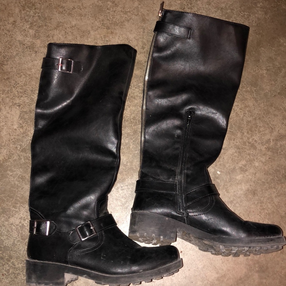 Black riding boots